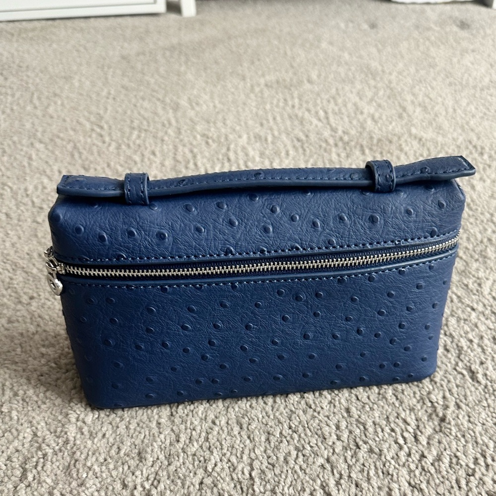 Small crossbody bag
